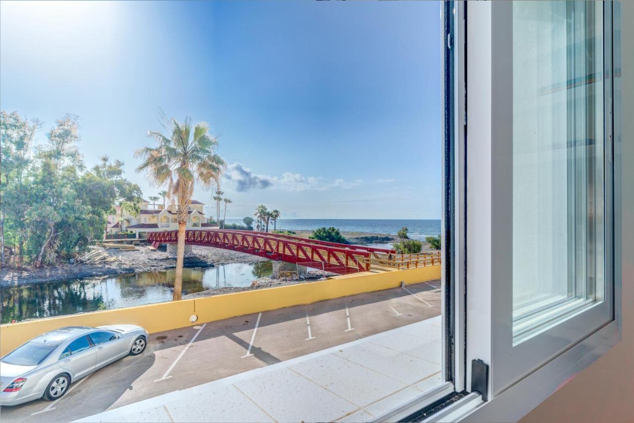 Beach Front Flat With Sea Views Марбеля Екстериор снимка